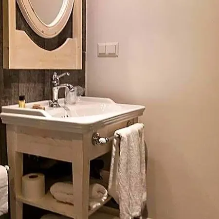Kapya Cunda Hotel