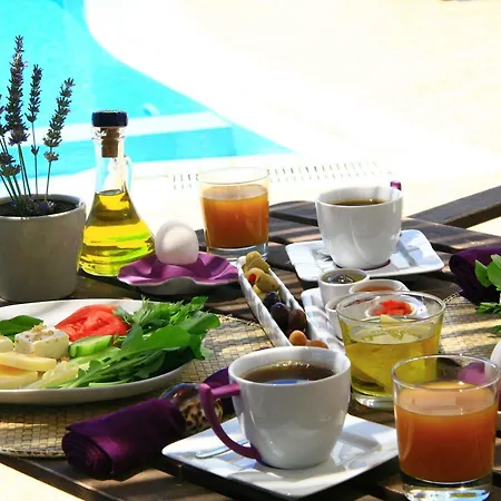 Hotel Kapya Cunda 3*